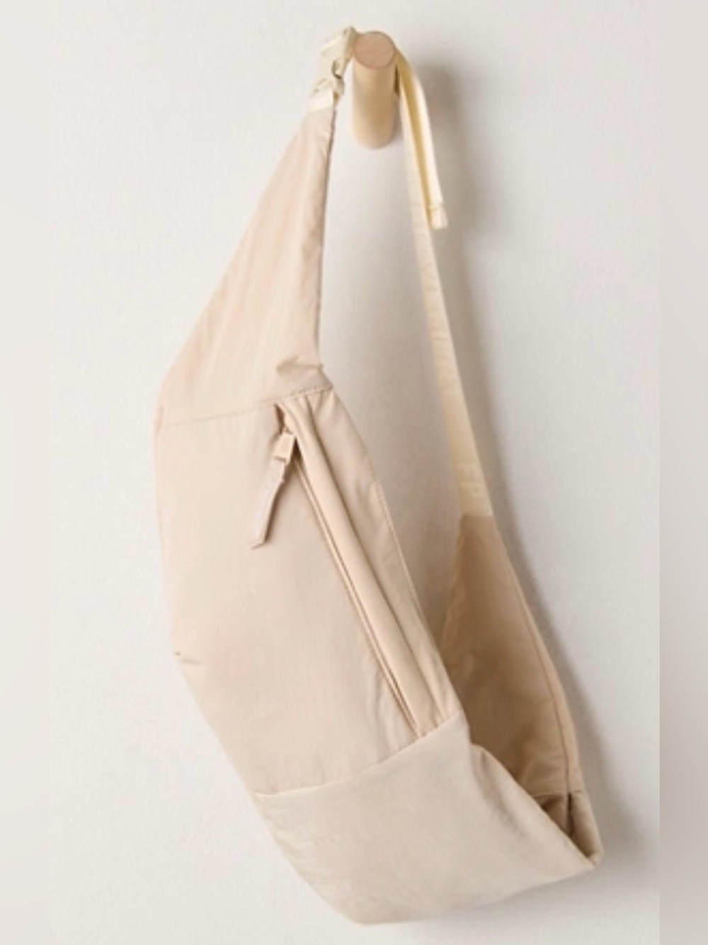 NWT FREE PEOPLE MOVEMENT STUDIO WAIST SLING BAG IVORY
